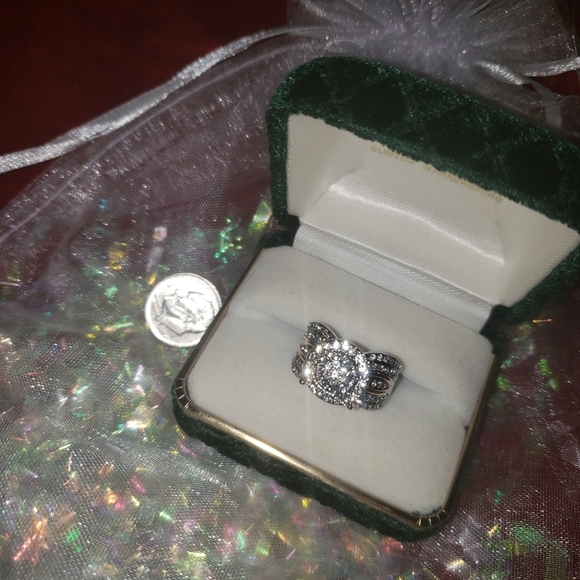 NEW Sophisticated Halo Gold Silver CZ Pave SZ 7 Ring Heavy Statement Bold main image 0